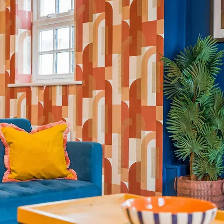 Apartment Artist Abode In *
