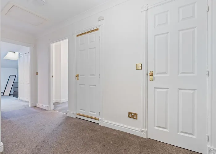 Artist Abode In Διαμέρισμα *