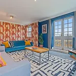 Artist Abode In Apartment York