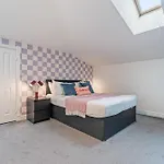 Artist Abode In *