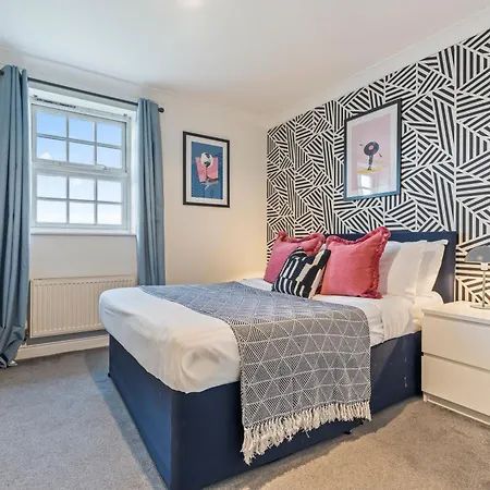 Apartment Artist Abode In *