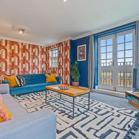 Artist Abode In Apartament York